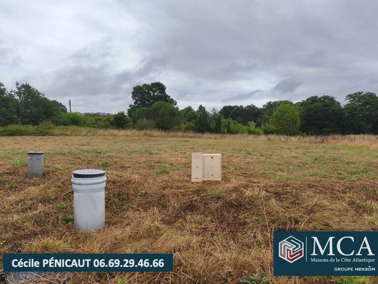 Terrain à bâtir à Pomarez (40360) — photo 1