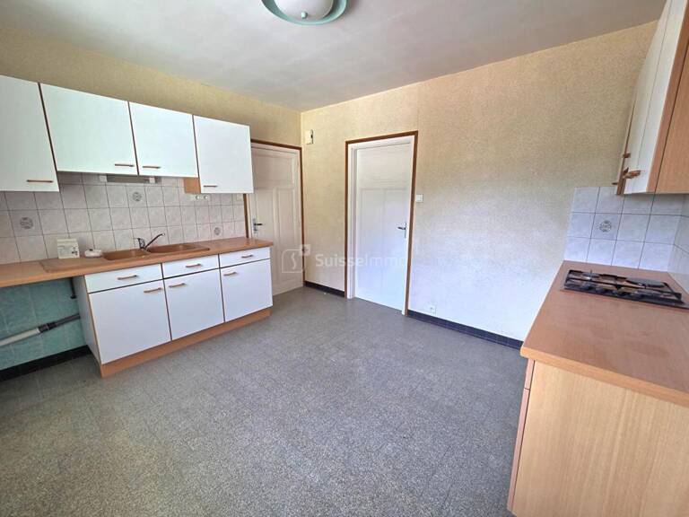APPARTEMENT T5 111.1 m² 169000 EUROS — photo 1