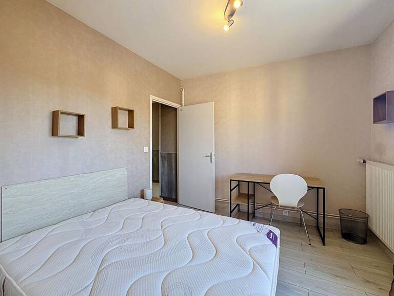 Chambre étudiante à louer — photo 1