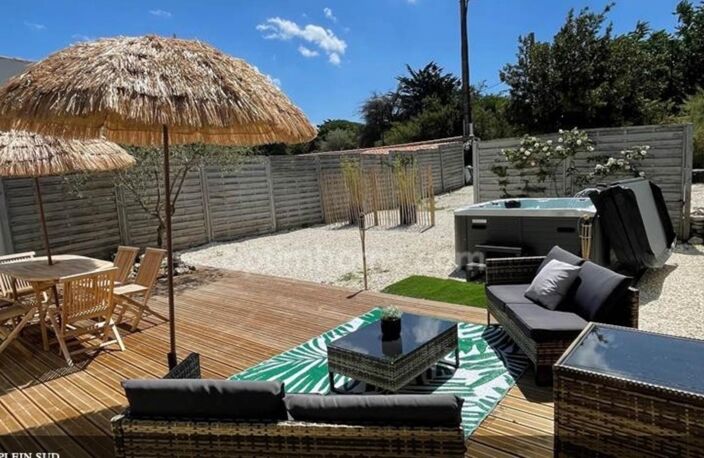 EXCLUSIVITÉ – RARE SUR LE MARCHÉ : ENSEMBLE IMMOBILIER DE 2 MAISONS INDÉPENDANTES AVEC SPAS ET PARKING PRIVATIF — photo 4