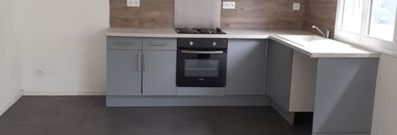 Maison 5 Pièces 90 m² à louer à Villandraut (33730)