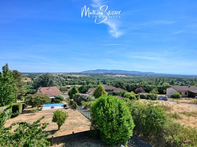 LENTILLY - Petite maison sur grand terrain avec vue — photo du bien