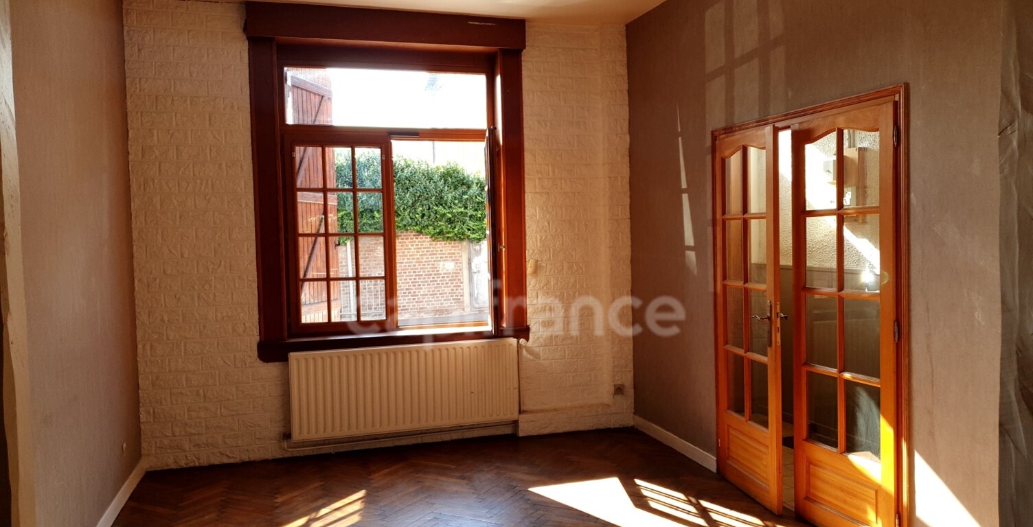 Maison de 1930 pleine de charme avec jardin, terrasse couverte et 4 chambres à Valenciennes (59) — photo 1