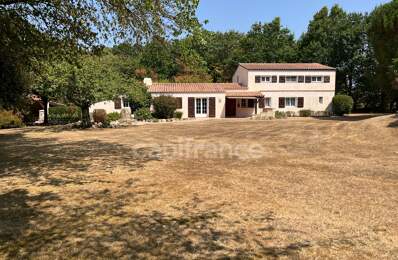 Propriété de caractère – env. 260 m² habitables – Parc paysager de 6 218 m² – Piscine – Dépendances — photo du bien