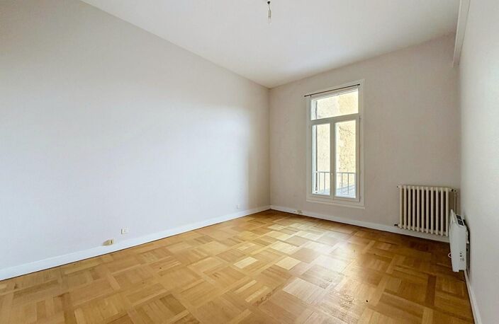 BERGERAC CENTRE – IMMEUBLE DE RAPPORT avec 3 superbes Appartements de Standing — photo 4