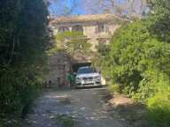 ISSIRAC (30) - L'authenticité du Gard provençal : maison en pierre, garage, dépendances et cour plein sud — photo 2