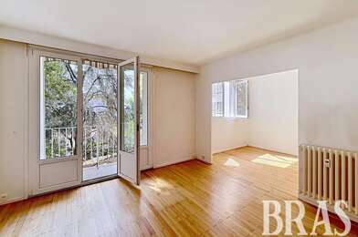 Appartement 4 pièces 275600 €