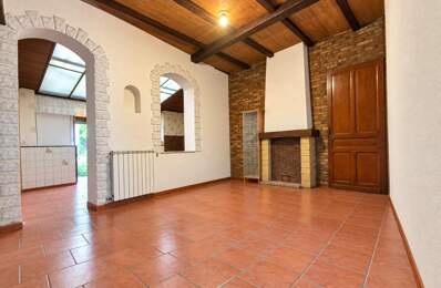 MAISON PROCHE CENTRE VILLE - 2 BELLES CHAMBRES - JARDINS - GARAGE DOUBLE PORTE - COMBLES - A RENOVER — photo du bien