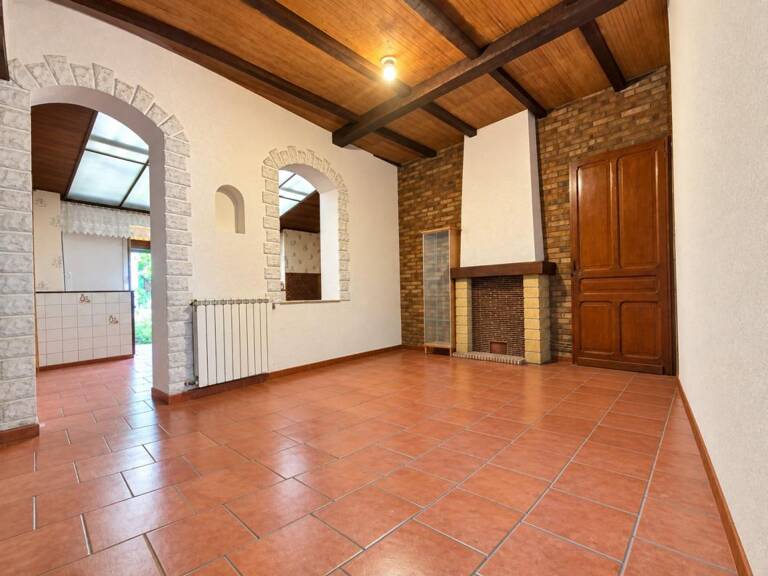 MAISON PROCHE CENTRE VILLE - 2 BELLES CHAMBRES - JARDINS - GARAGE DOUBLE PORTE - COMBLES - A RENOVER — photo 1