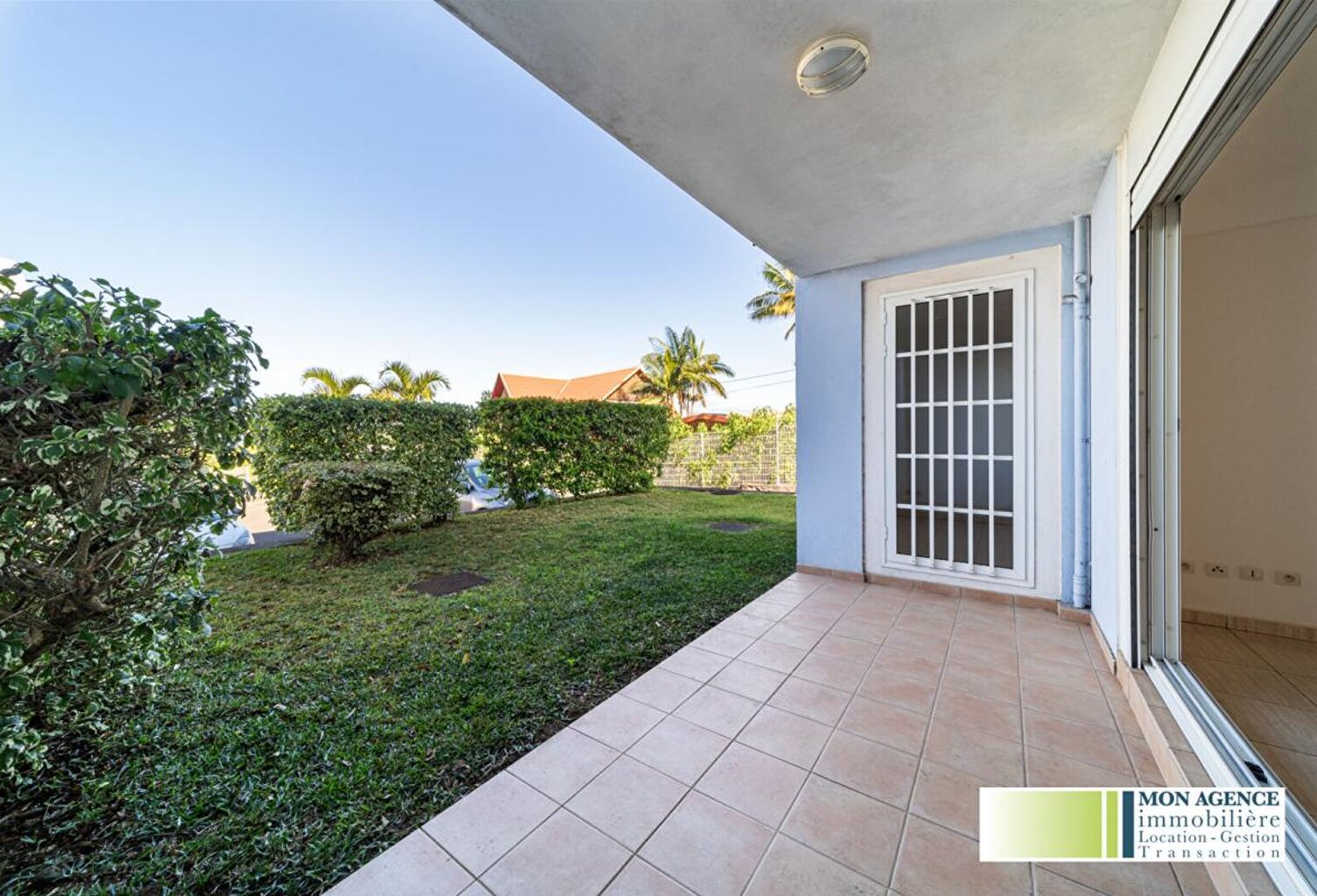 APPARTEMENT T3 NON MEUBLE - 69.35 m² - LE TAMPON — photo 1