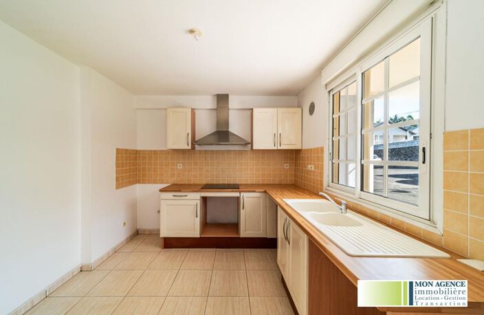 APPARTEMENT T3 NON MEUBLE - 69.35 m² - LE TAMPON — photo 2
