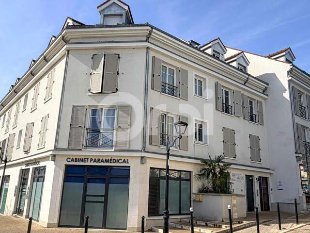 Appartement 3 pièces avec Parking privatif centre ville Vernouillet  À Vendre — photo du bien