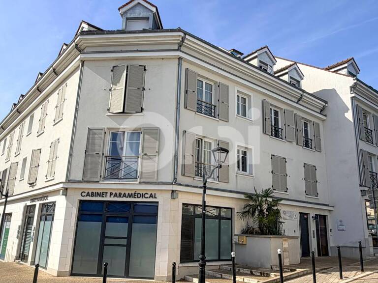 Appartement 3 pièces avec Parking privatif centre ville Vernouillet  À Vendre — photo 1