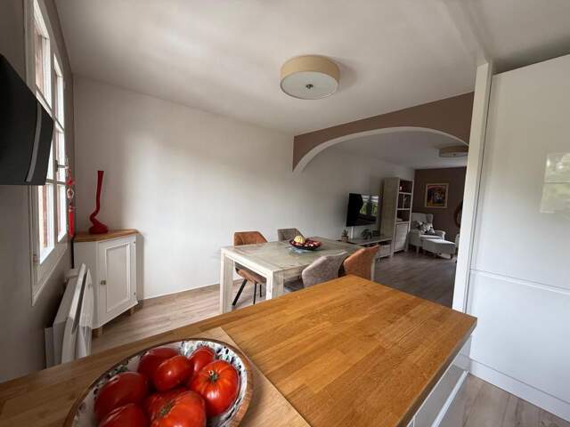 Appartement À Vendre — photo du bien