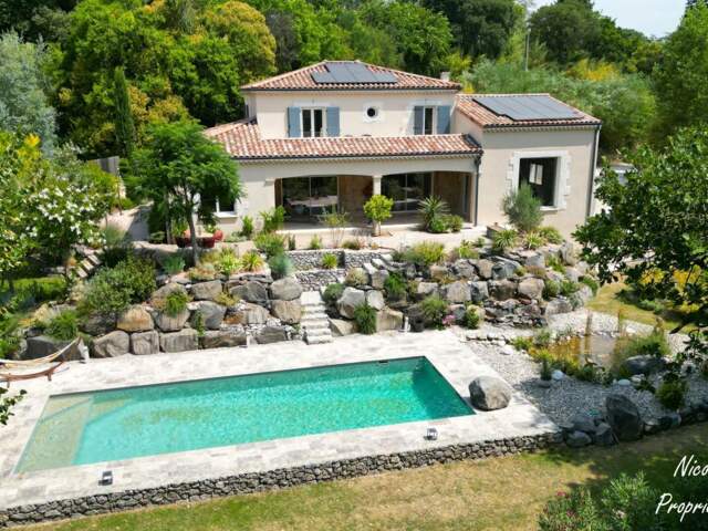 Villa à Montélimar - Piscine, sous-sol intégral, jardin paysagé — photo du bien