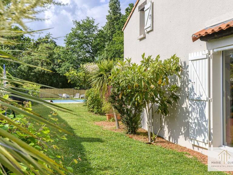 Propriété de 200m2, 7 pièces avec piscine sur Basse-Goulaine — photo 1