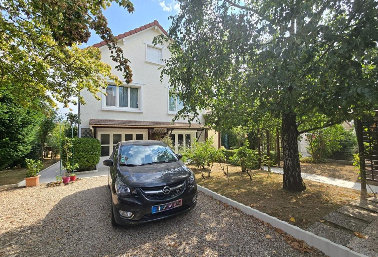 Maison individuelle avec 4 chambres, véranda et magnifique jardin - 175 M2 utiles — photo 1