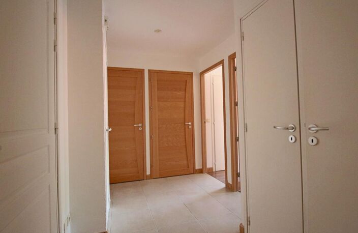 SALLANCHES, CENTRE VILLE  APPARTEMENT T3  ,64 M2 275000 euros — photo 4