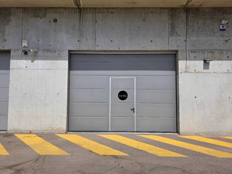 Murs commerciaux garage de 150m2 — photo 1