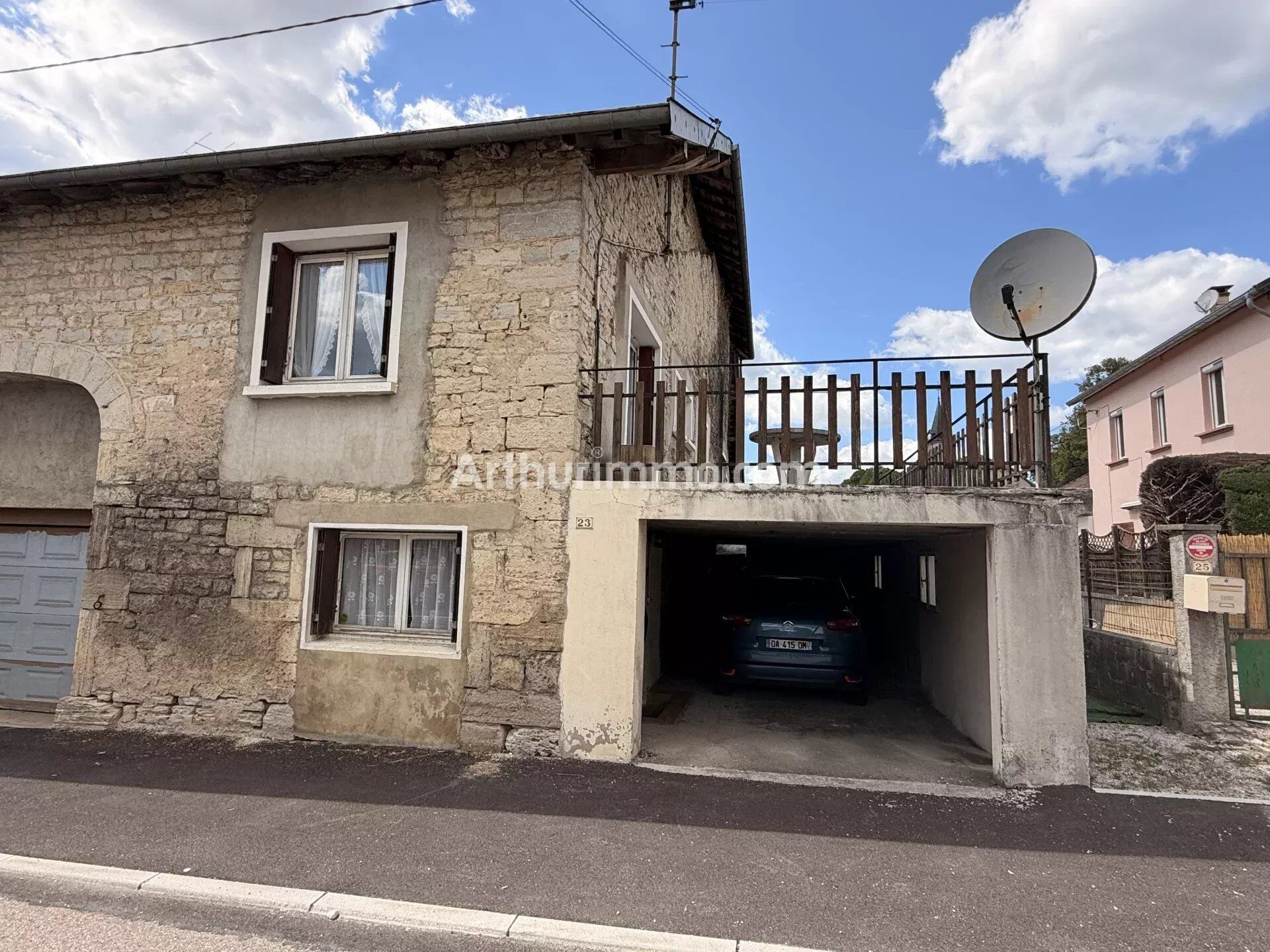 Appartement 5 pièces 117 m² · à Crotenay · 117 m² · 80 000 €