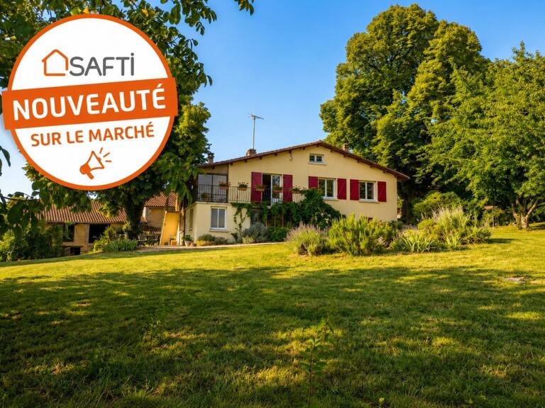 Maison à rénover avec dépendances et vue Panoramique sur la vallée — photo 1