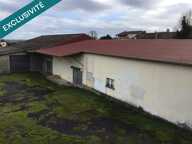 Ensemble de bâtiments de 1400 m2 centre Castillonnès. — photo 2