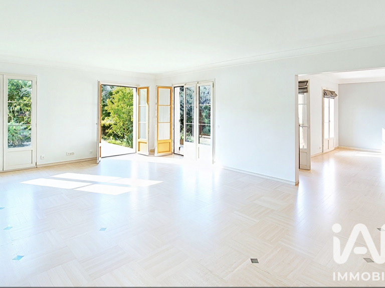Vente Maison/villa 8 pièces — photo 1
