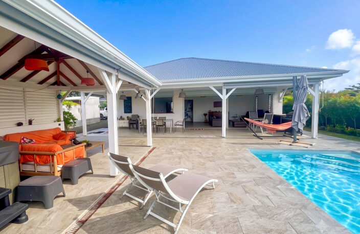 Villa contemporaine de plain pied Piscine Jardin 683m2 — photo 2