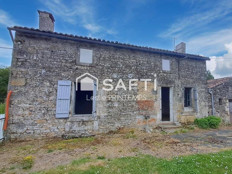 Ensemble immobilier à rénover sur plus de 3 000 m² de terrain — photo 1