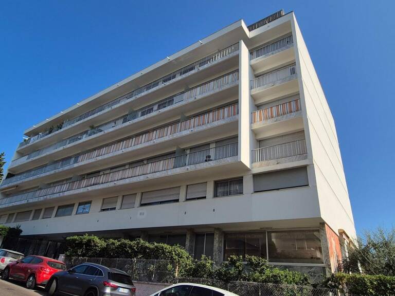 SECTEUR MONTFLEURY / DERNIER ETAGE — photo 1
