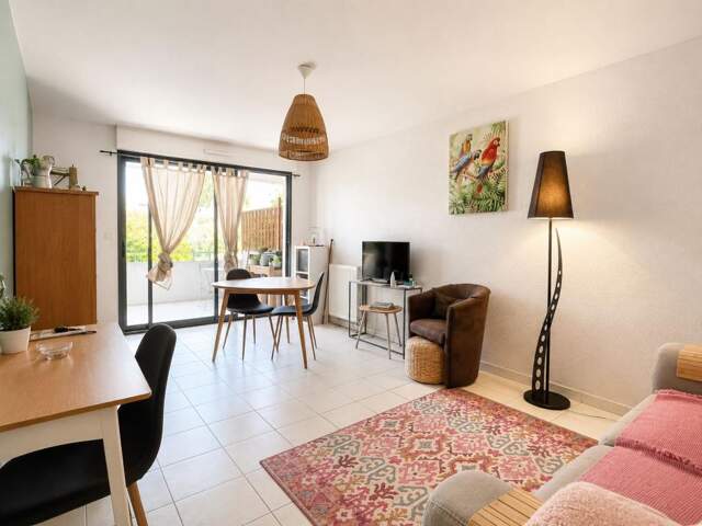 Appartement À Vendre — photo du bien