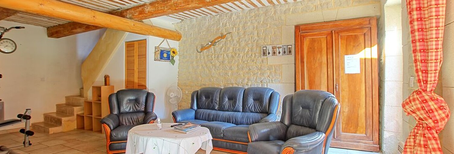 Maison 5 Pièces 145 m² à louer à Cabannes (13440)