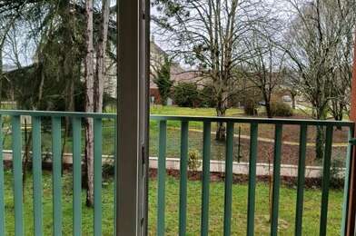 Appartement 4 pièces 962 €
