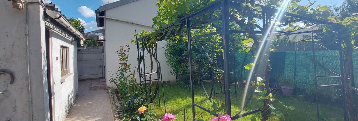 Appartement 1 Pièce 25 m² à louer à Stains (93240)
