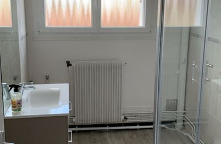 Appartement de 68m2 à louer sur Sens — photo 2