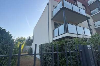 Appartement 3 pièces 890 €