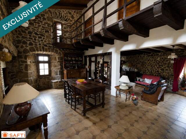 Maison de hameau 143m2, terrain 2815m2, source — photo du bien