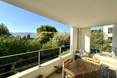Appartement 3 pièces 975 €