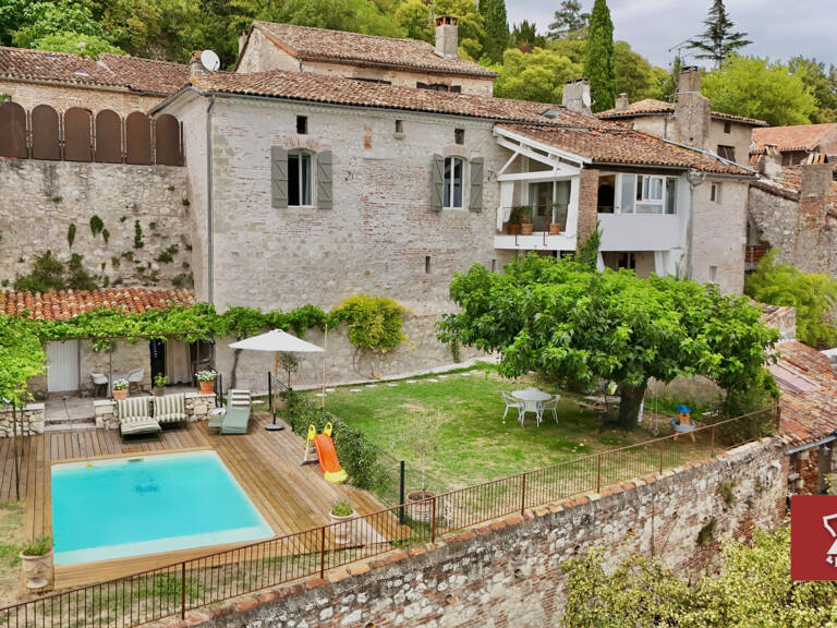 Maison de village tout confort avec piscine et jardin. — photo 1