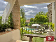 Maison de village tout confort avec piscine et jardin. — photo 2