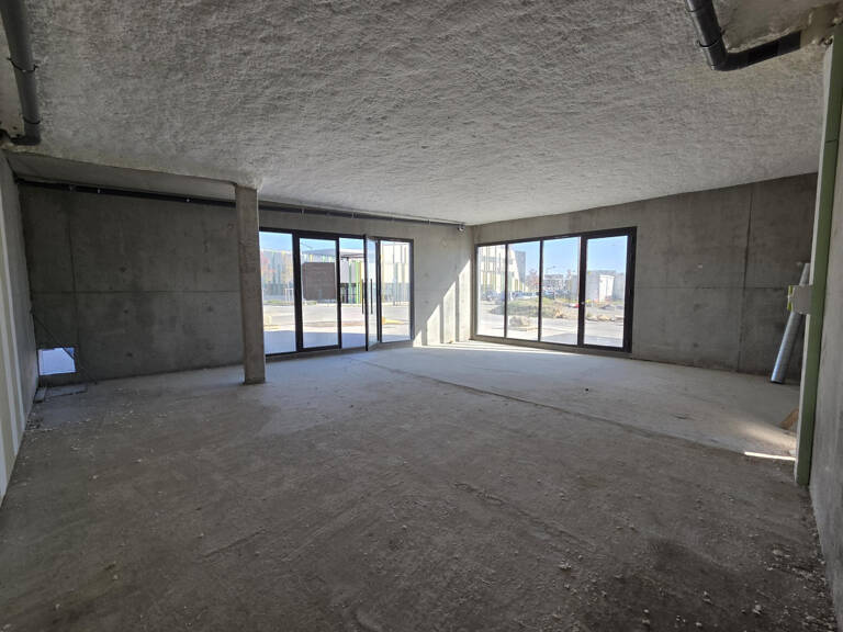 LOCAL COMMERCIAL A VENDRE proche ANGERS — photo 1