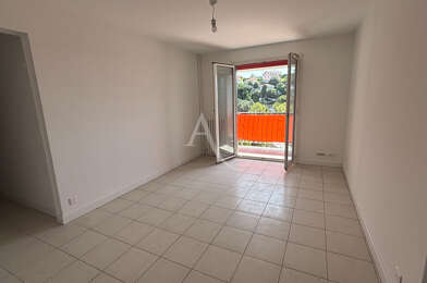 Appartement 4 pièces 979 €