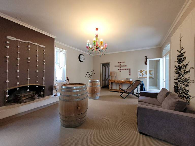 Maison de ville avec jardin et 3 logements locatifs dont 1 professionnel — photo 1