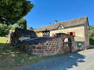 A VENDRE - Ancien corps de ferme et terrains - LAUSSELENQ — photo 2