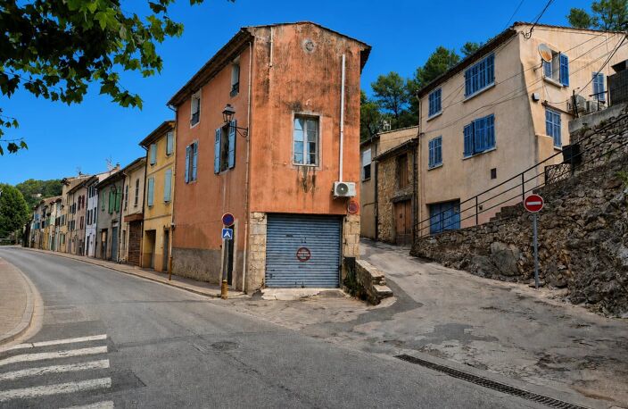 Maison de village 93 m² avec grand garage — photo 2