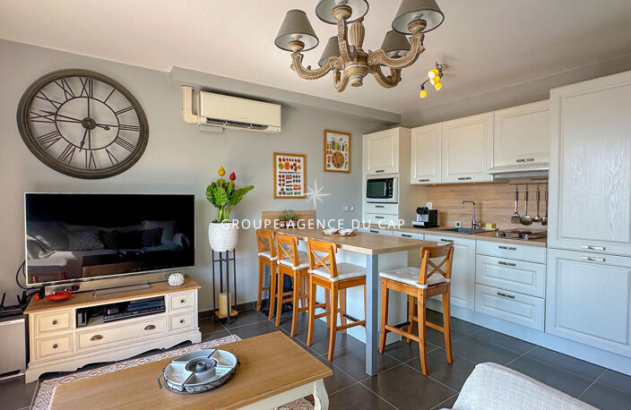 OFFRE ACCEPTEE - EN ATTENTE DE PROMESSE DE VENTE - EXCLUSIVITE : APPARTEMENT 45M2 AVEC VUE MER A SAINTE MAXIME AVEC PARKING ET GARAGE — photo 5
