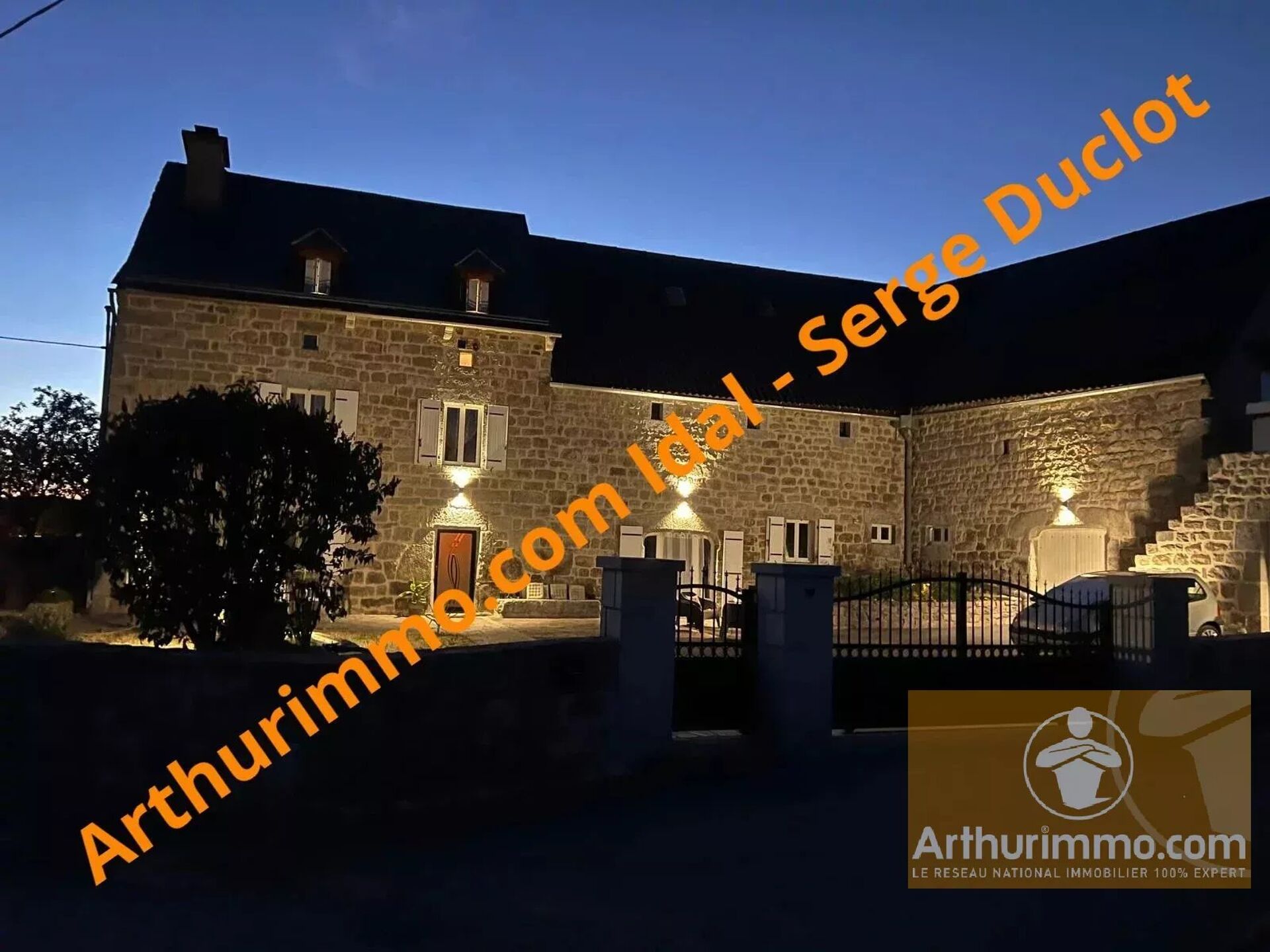 Maison 6 pièces 196 m² · à Arzenc-d'Apcher · 196 m² · 430 000 €