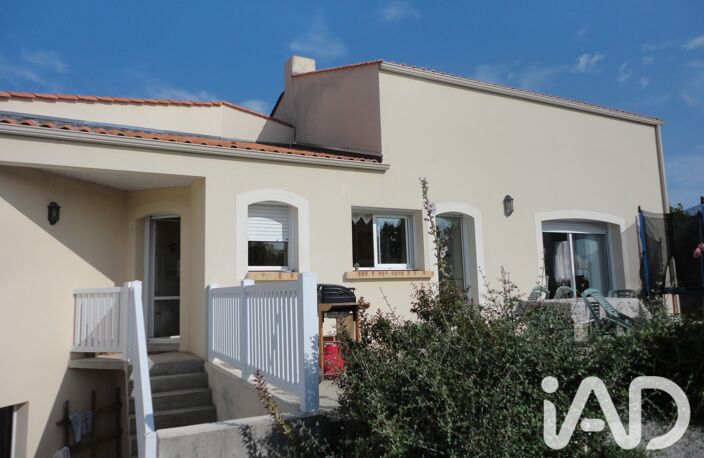 Vente Maison/villa 7 pièces — photo 2