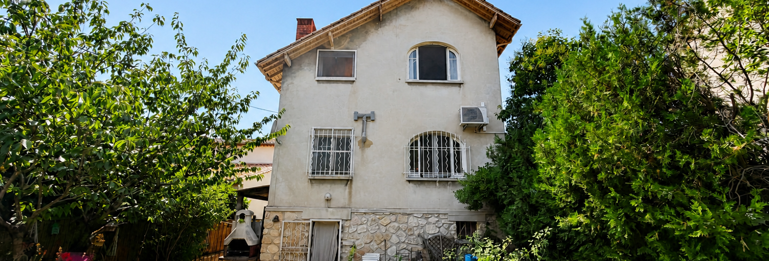 Maison 5 Pièces 91 m² à vendre à Avignon (84000)