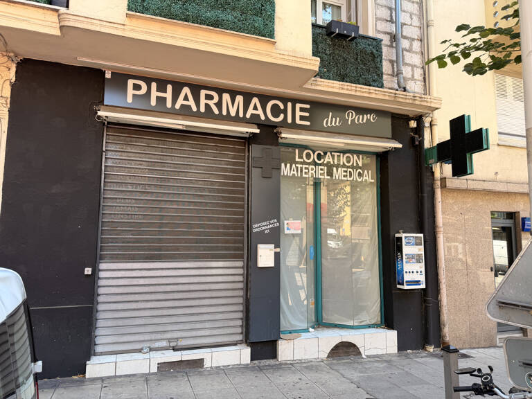 Commerce/Bureau  - Murs commerciaux  - 70.0 m² — photo 1